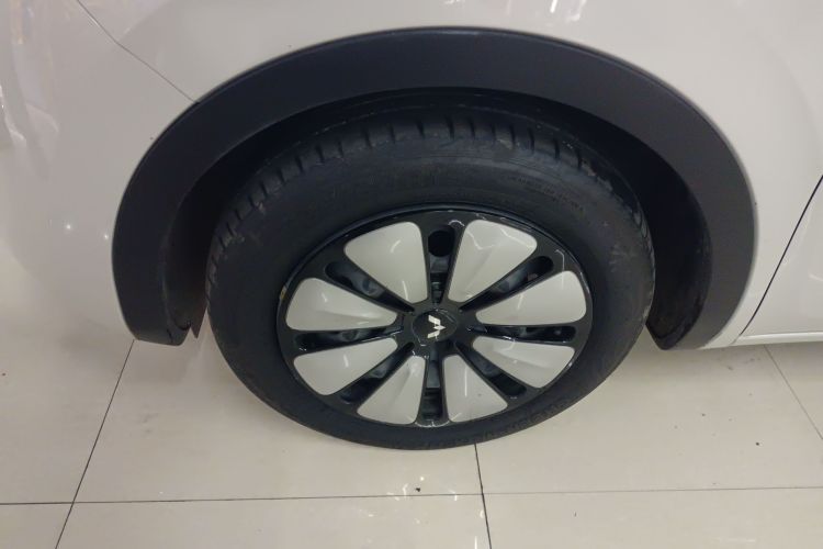 五菱汽车 五菱缤果 2023款 410km 灵犀尊享款车身外观6007