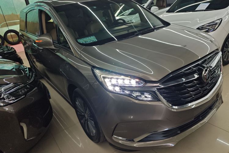 别克GL8 2020款 ES陆尊 653T 豪华型车身外观3