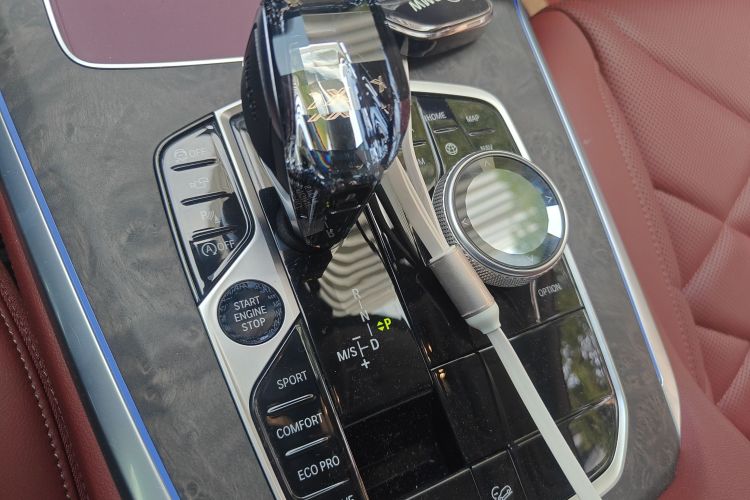 宝马X5 2022款 改款 xDrive 30Li 尊享型M运动套装中控内饰18