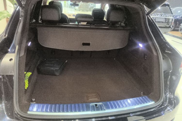 保时捷 2023款 Cayenne 3.0T机舱底盘23