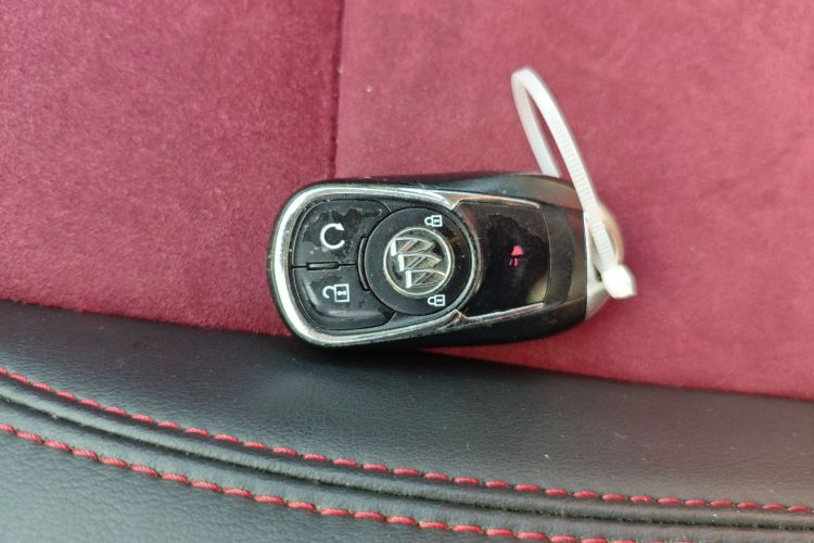 别克 昂科拉 2018款 18T 自动两驱都市精英型中控内饰7001