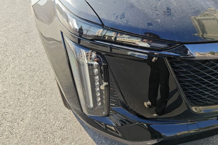 凯迪拉克XT5 2025款 2.0T 尊贵型车身外观8