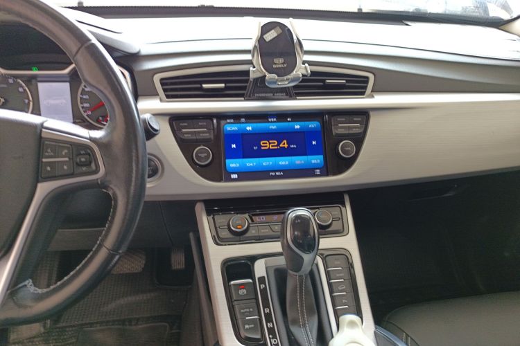 吉利汽车 博越 2016款 1.8TD 自动智尚型中控内饰16