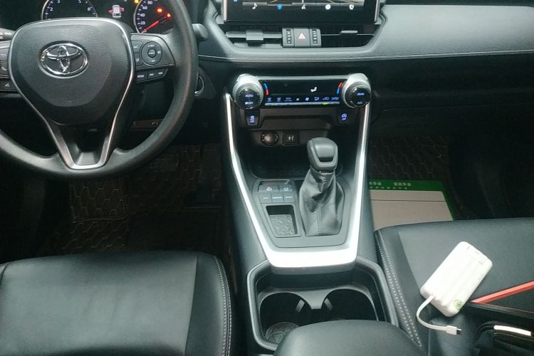 丰田 威兰达 2020款 2.0L CVT两驱豪华版中控内饰18