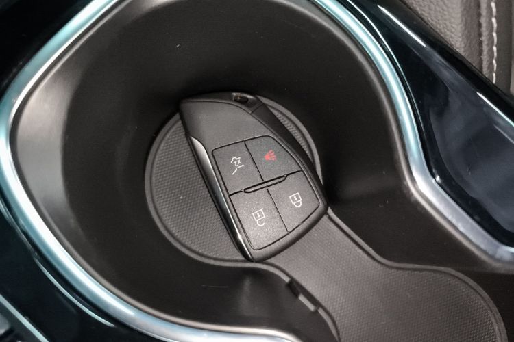 别克 2023款 昂科威Plus 652T 五座豪华型中控内饰11