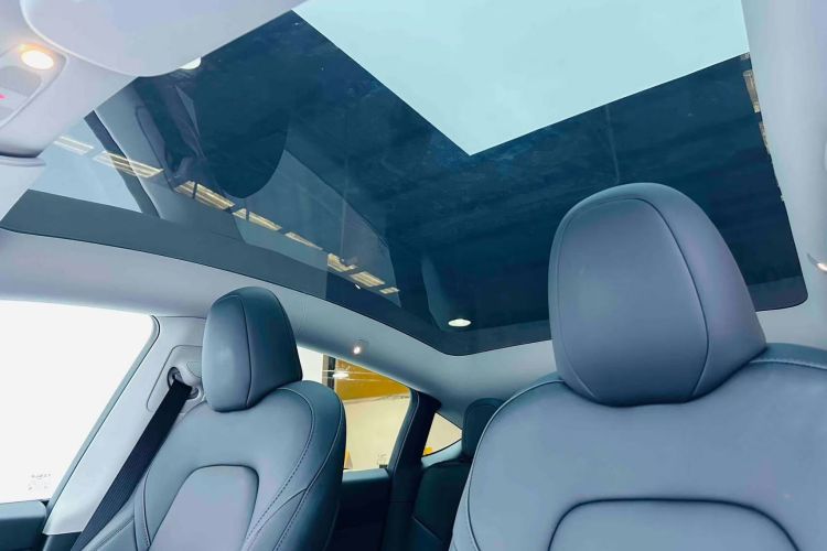 特斯拉 Model Y 2023款 长续航全轮驱动版中控内饰22