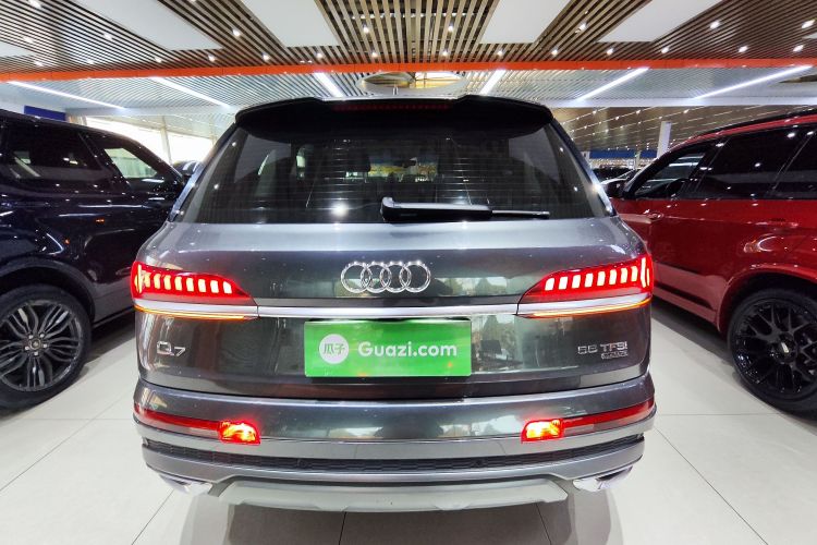 奥迪Q7 2021款 45 TFSI quattro S line运动型车身外观6004