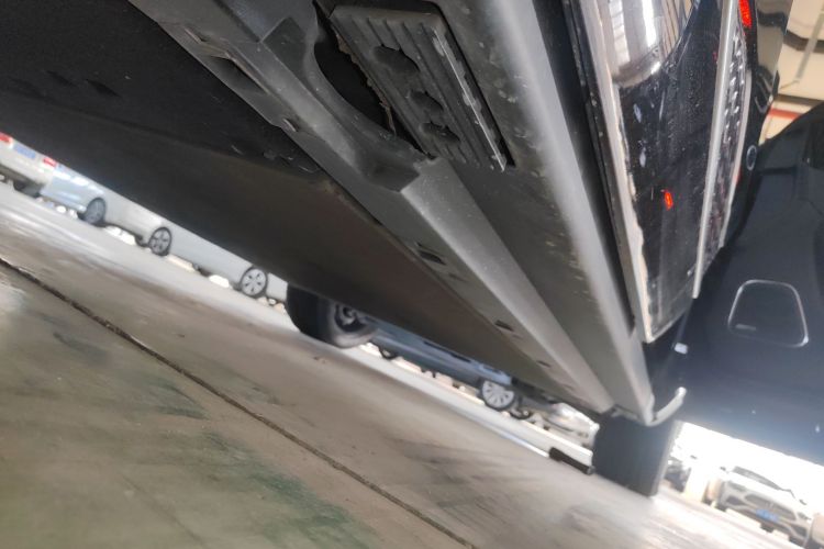 红旗E-HS9 2021款 460km 旗享版 六座局部细节9001