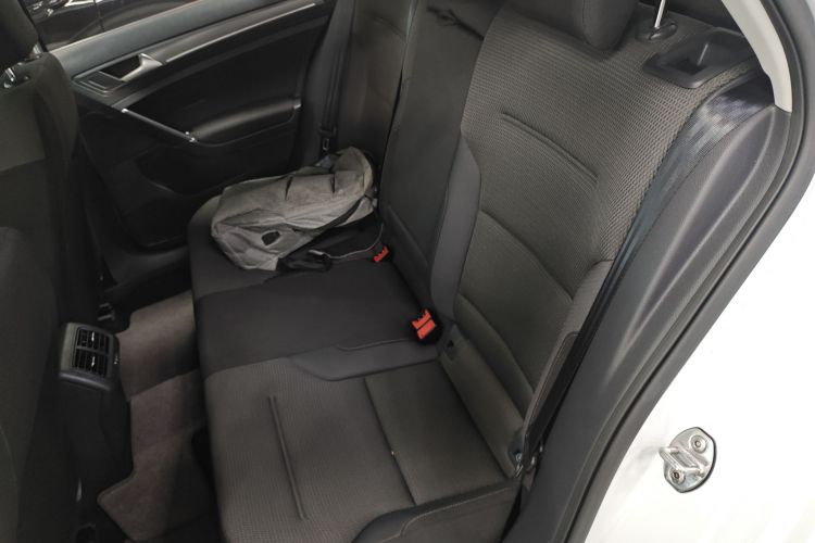 大众 高尔夫 2017款 230TSI 自动舒适百万辆纪念版中控内饰21