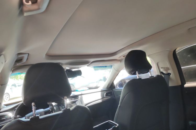 福特 金牛座 2017款 EcoBoost 245 时尚型局部细节22