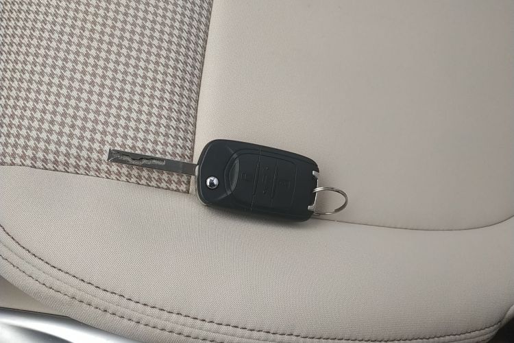 五菱汽车 宏光MINIEV 2025款 四门版 进阶款中控内饰11