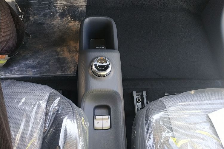 五菱汽车 五菱之光新能源 2025款 305km 进取型局部细节18