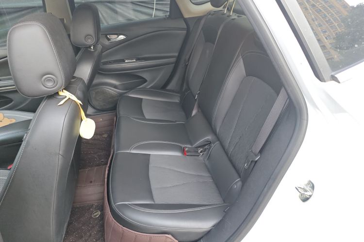 别克 威朗 2018款 三厢 20T 双离合领先型中控内饰21