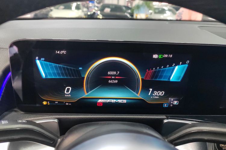 奔驰GLB AMG 2021款 AMG GLB 35 4MATIC中控内饰14