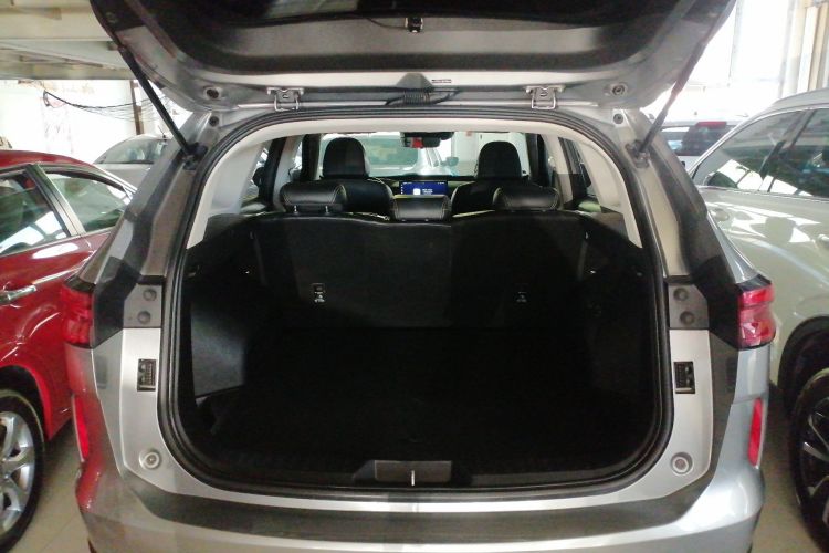 哈弗H6 2021款 第三代 1.5T 自动两驱Max机舱底盘23