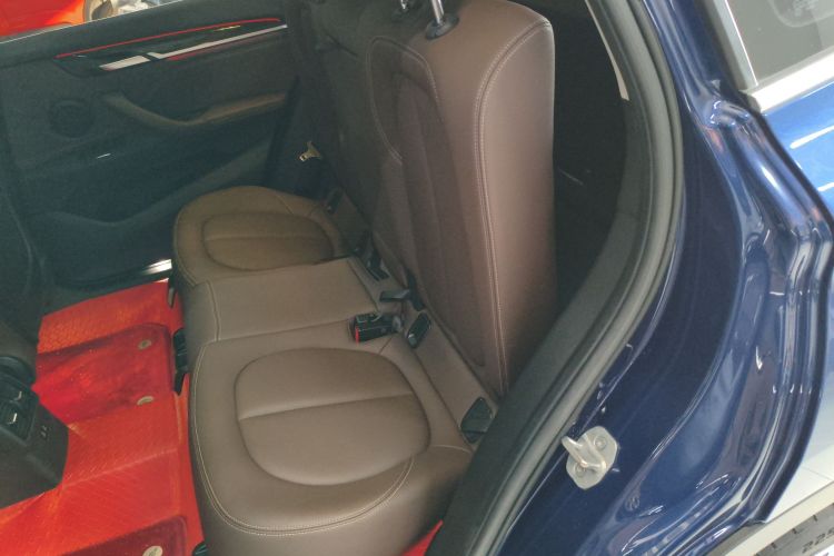 宝马X1 2020款 xDrive25Li 尊享型中控内饰7004