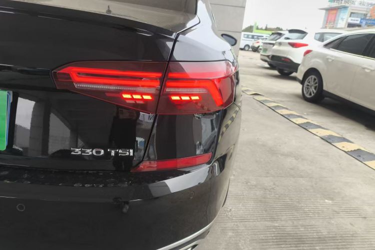 大众 帕萨特 2019款 330TSI 精英版 国VI车身外观9