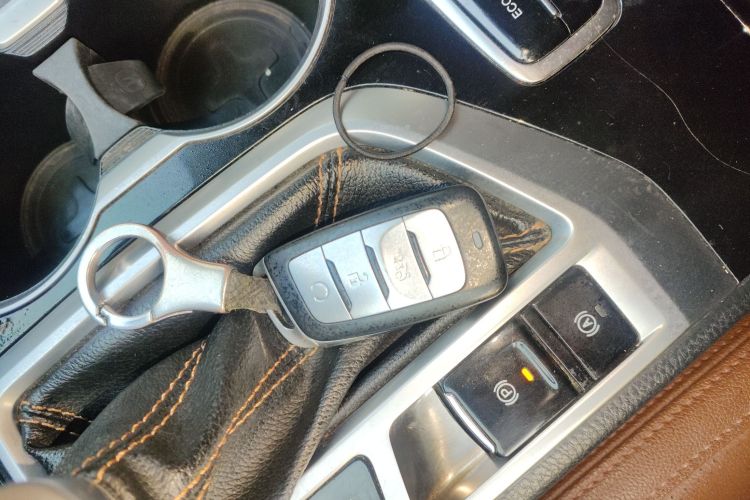 长安CS95 2017款 2.0T 四驱智劲版中控内饰7001