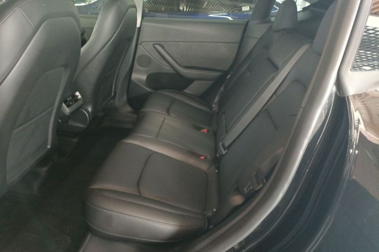 特斯拉 Model Y 2022款 改款 后轮驱动版中控内饰21