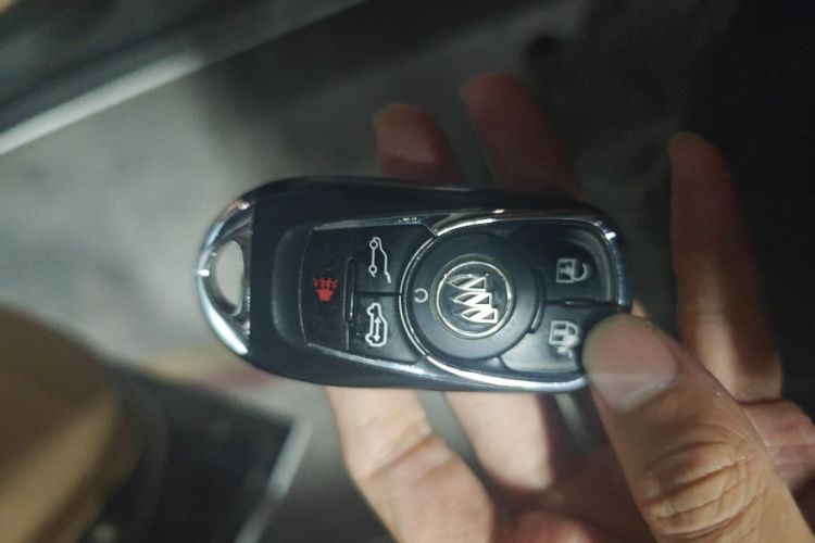 别克GL8 2017款 ES 28T 豪华型 国V中控内饰11