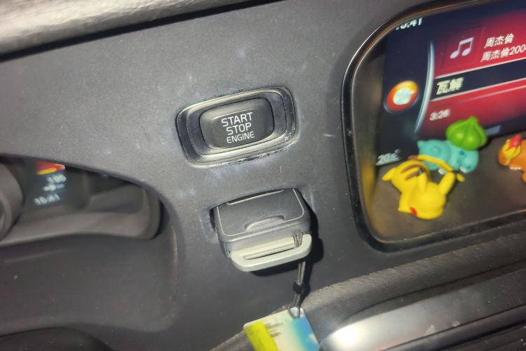 沃尔沃V40 2016款 T3 智逸版中控内饰11