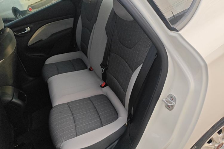 菲亚特 菲翔 2015款 1.4T 自动悦享版中控内饰21