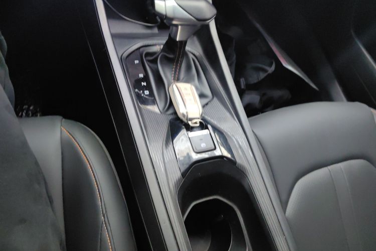 东风风神 奕炫 2024款 1.5L 自动劲速版中控内饰18