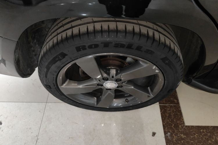 奔驰GLK级 2013款 改款 GLK 300 4MATIC 时尚型车身外观6008