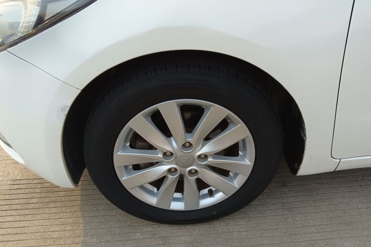 起亚K3 2015款 1.6L 自动GL车身外观6007