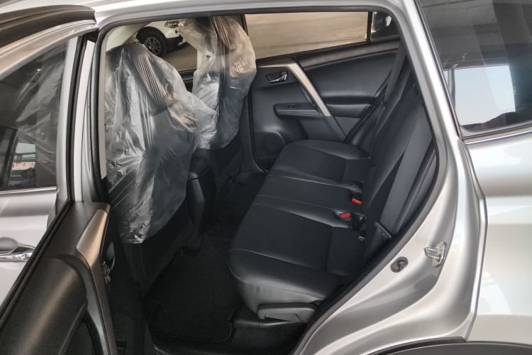 丰田 RAV4荣放 2015款 2.0L CVT四驱新锐版中控内饰21