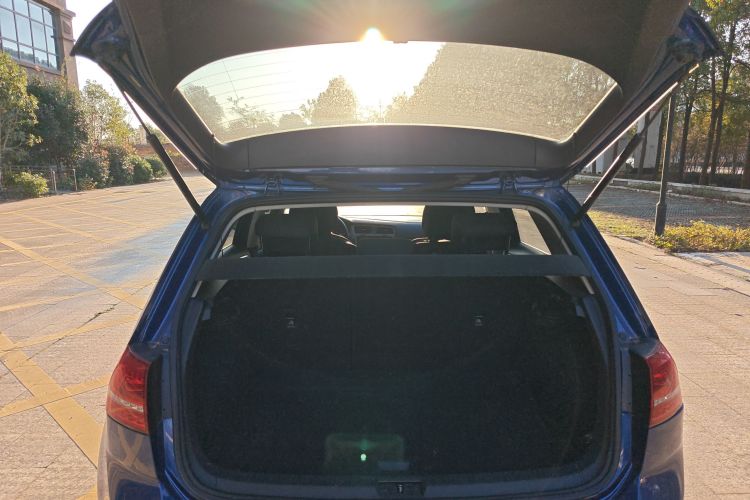 大众 高尔夫 2015款 1.6L 自动舒适型机舱底盘23