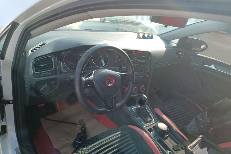 大众 高尔夫 2017款 1.6L 自动舒适百万辆纪念版中控内饰12