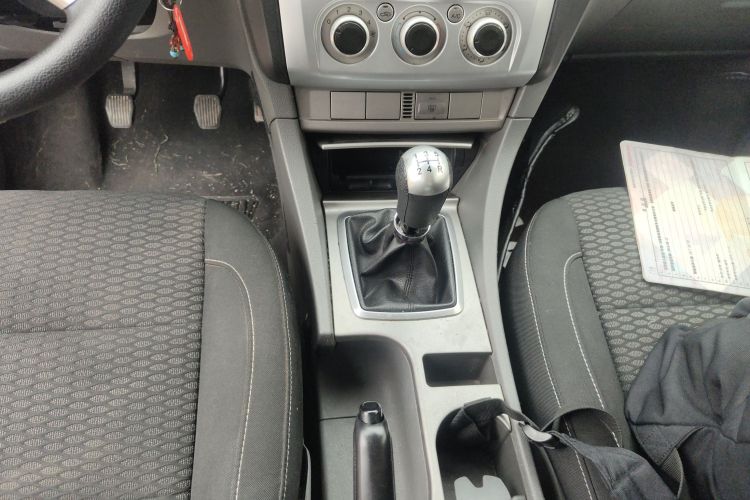 福特 福克斯 2013款 两厢经典 1.8L 手动百万纪念版中控内饰18