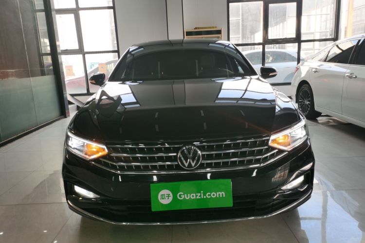 大众 迈腾 2023款 200万辆纪念版 330TSI DSG领先型车身外观2