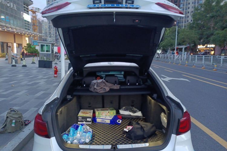 宝马3系GT 2019款 320i M运动套装机舱底盘23