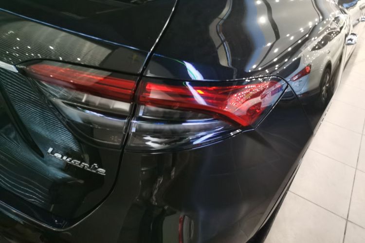 玛莎拉蒂 Levante 2022款 3.0T Modena车身外观9