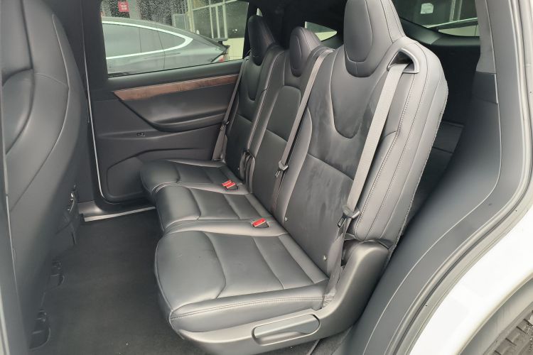 特斯拉 Model X 2019款 长续航版中控内饰21