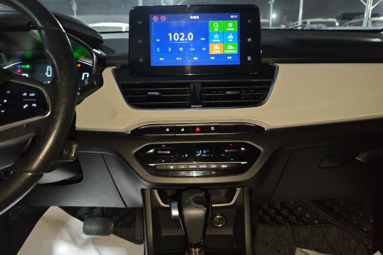 宝骏360 2019款 1.5L CVT豪华型 国VI中控内饰16