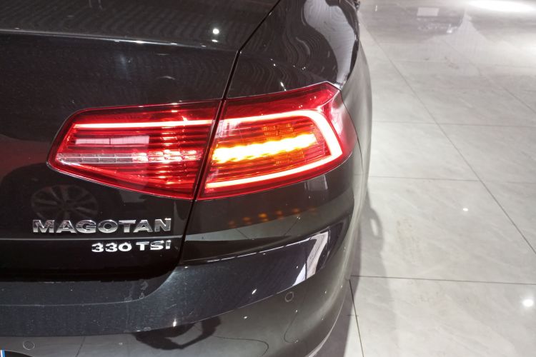 大众 迈腾 2019款 330TSI DSG 领先型 国V车身外观9