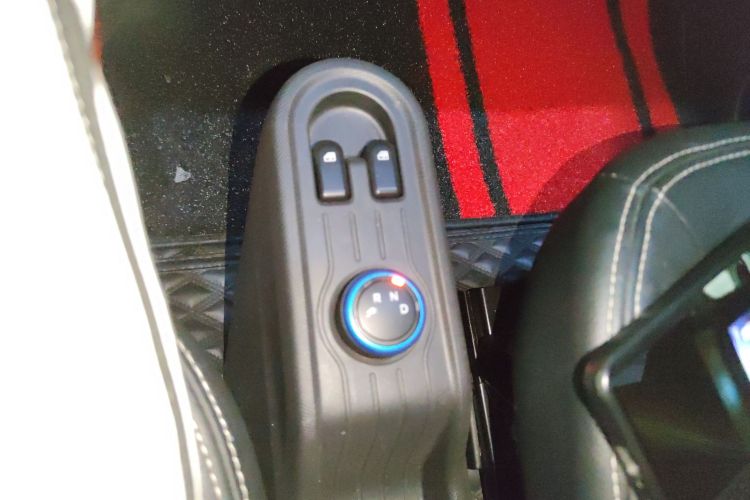 五菱汽车 宏光MINIEV 2020款 自在款 磷酸铁锂中控内饰18