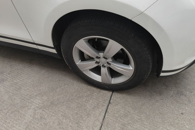 路虎 揽胜星脉 2017款 P250 S车身外观10