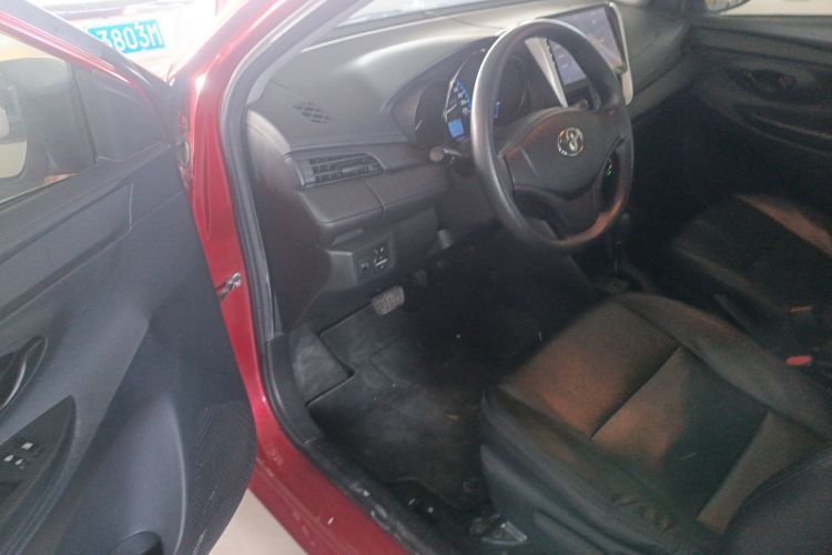 丰田 威驰 2017款 1.5L CVT创行版中控内饰7003