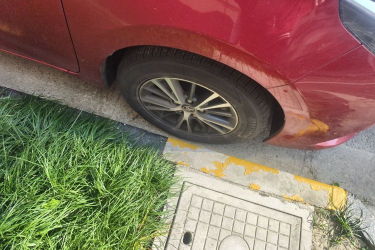 丰田 雷凌 2017款 1.2T G CVT精英版车身外观6007