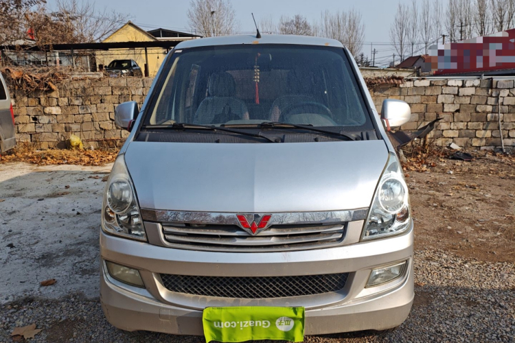 五菱汽车 五菱荣光 2014款 1.2L S 标准型车身外观2