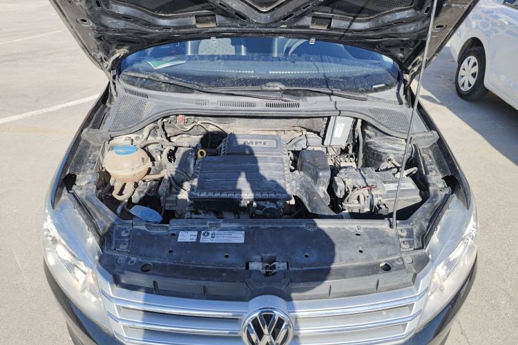 大众 桑塔纳 2015款 1.6L 手动舒适版机舱底盘24