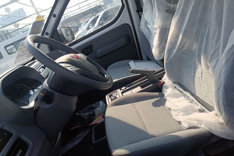 五菱汽车 五菱扬光 2025款 400km 客车版舒适型局部细节19