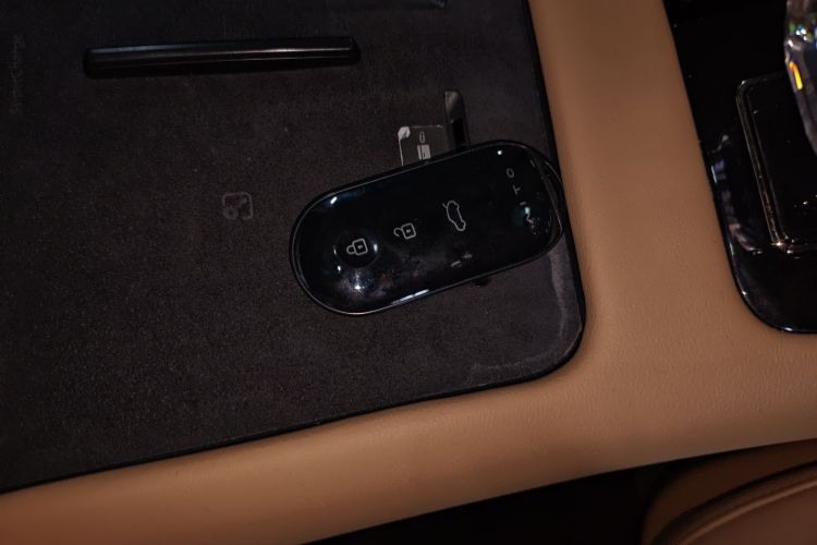 鸿蒙智行 问界M7 2024款 1.5T 智驾后驱Max版 5座中控内饰7001