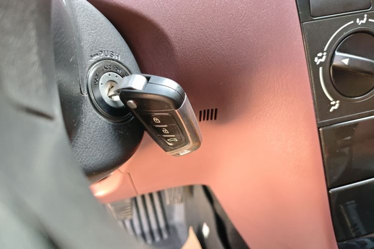 比亚迪F3 2018款 1.5L 手动经典型中控内饰11