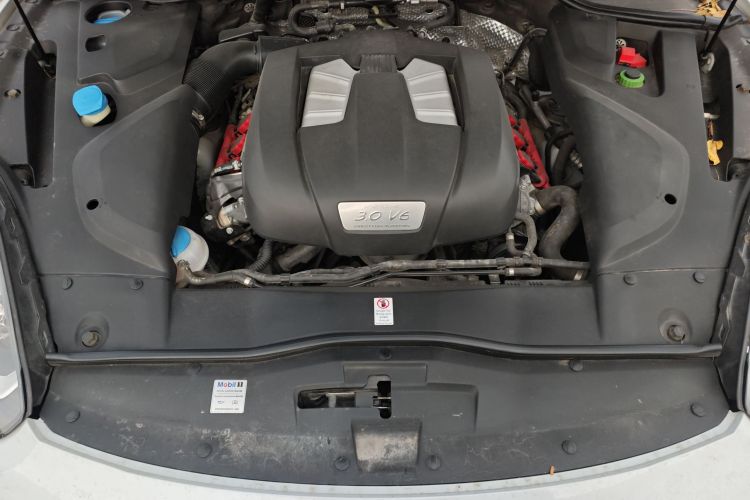 保时捷 2016款 Cayenne Platinum Edition 3.0T局部细节24