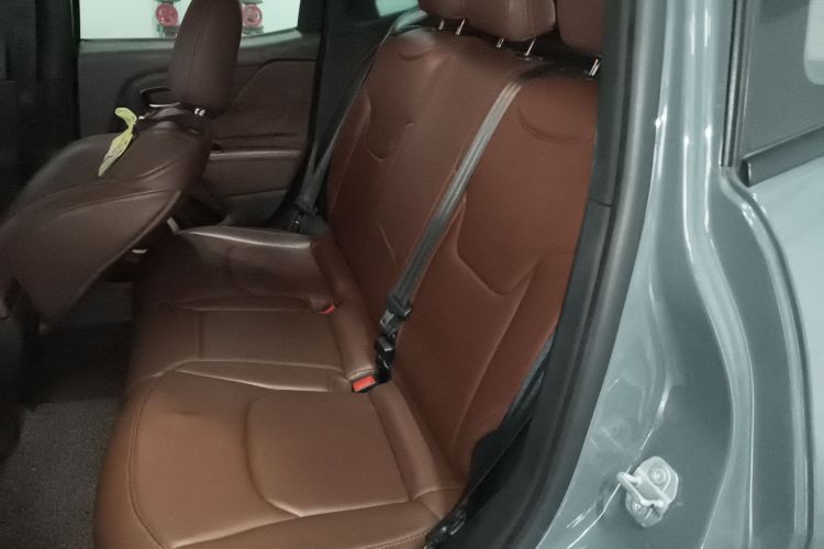 Jeep 自由侠 2016款 1.4T 自动劲能版+中控内饰21